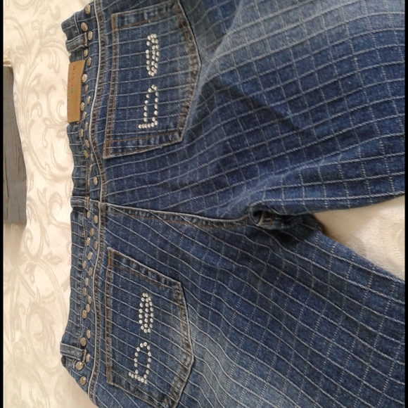 Ventage Hilfiger denims - Picture 3 of 5